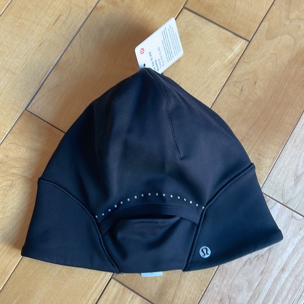 NWT Lululemon Run For It All Beanie